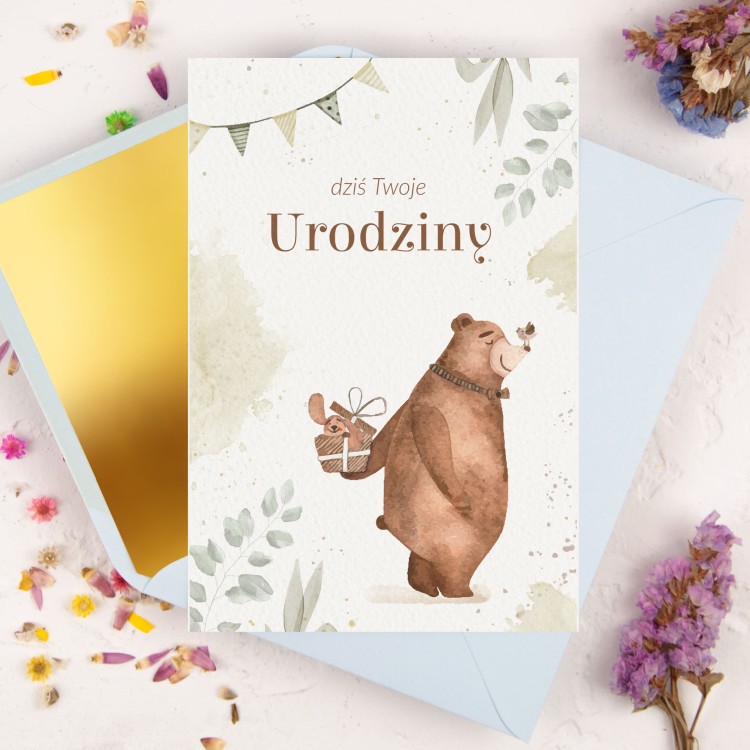 Kartka na urodziny dla dziecka z misiem wręczającym prezent - Teddys Gift